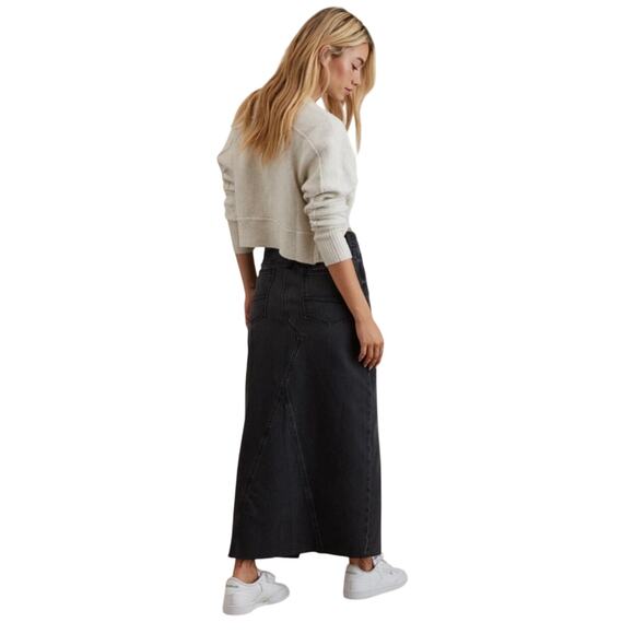 NWT AMERICAN EAGLE Women’s 90’d Highrise Black Denim Maxi Skirt 20 - Picture 2 of 5